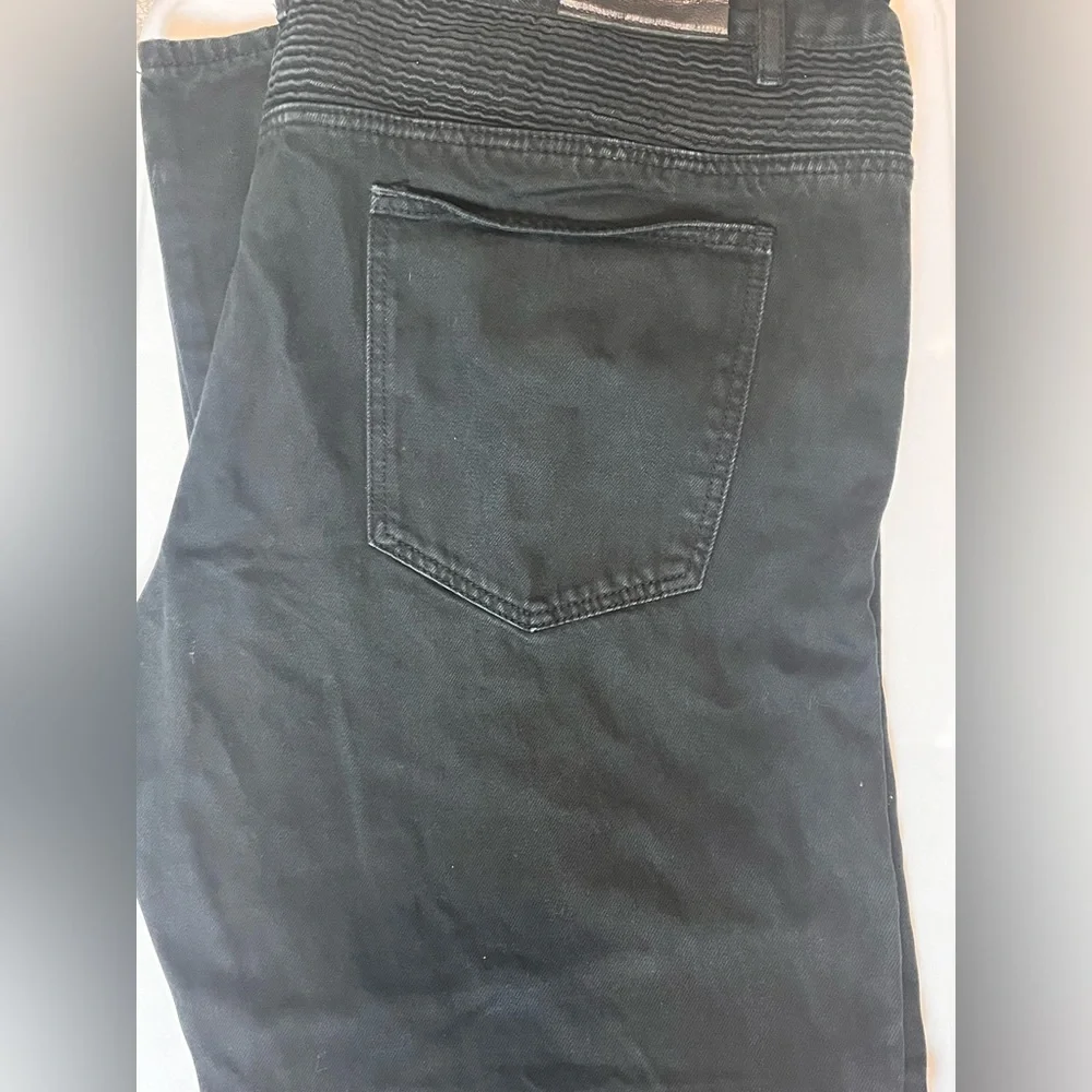 EMBELLISH BLACK STRAIGH LEG JEANS SZ 44
